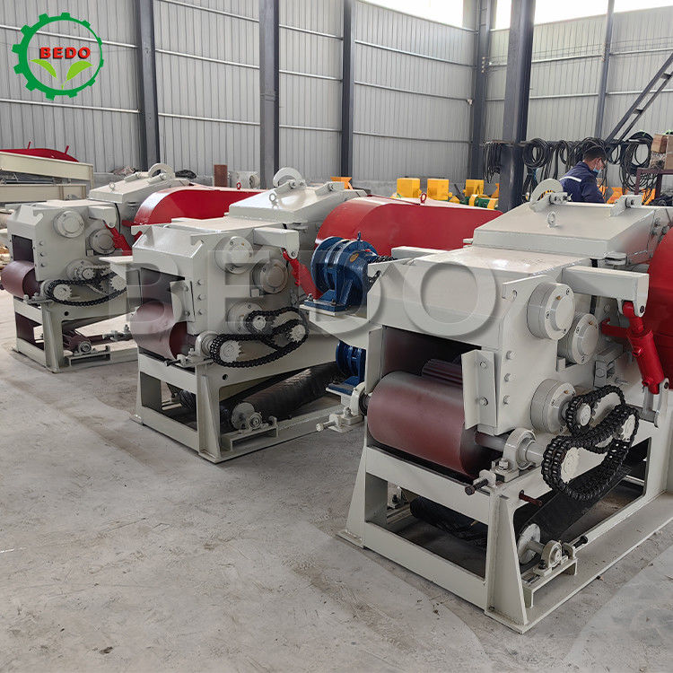 590rpm 3-5t/h Τύπος τυμπάνου Μηχανή κοπής ξύλου Εγγύηση ενός έτους Forestry Chipper