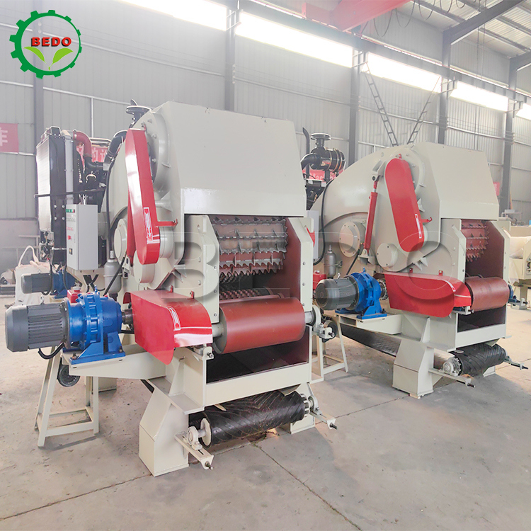 2pcs Blade Self-feeding Wood Chipper Machine Hydraulic Motor for Smooth Operation