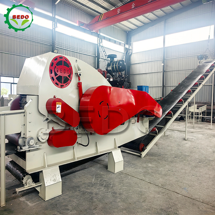 Μηχανή κόψιμο ξύλου Coconut Shell Husk Diesel Mobile 55HP για την Ινδονησία Επεξεργασία ξύλου και καυσίμου