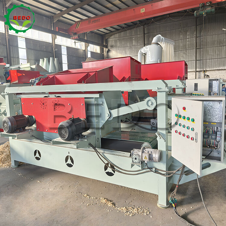 Βιομηχανικό μηχάνημα σφυρίσματος ξύλου με ισχύ 7.5kw*4 κύριο άξονα για 1-2mm σφυρίσματος πάχος και 3600r/min ταχύτητα περιστροφής