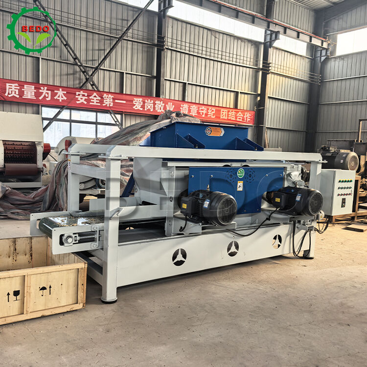 Μηχανή ξυλείας 125mm 4kw Δύναμη λειτουργίας Προσαρμοσμένο μέγεθος εξόδου Εξοπλισμός επεξεργασίας πολυ-ξυλείας