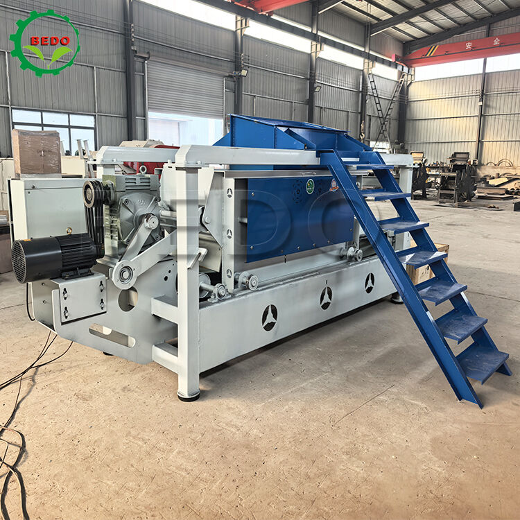 7.5kw*2 Κύρια Ισχύς Άξονα Μηχανήματος Παραγωγής Πριονιδιού με Χωρητικότητα 400-500 Kg/ώρα και Υλικό Χάλυβα Υψηλής Ποιότητας