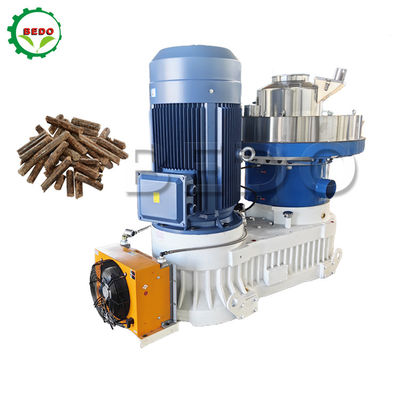 560mm Ring Die Wood Pellet Mill με ZQ500 Reducer 380V τάση