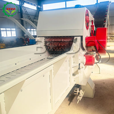 Αυτόματη μηχανή τεμαχισμού ξύλου με είσοδο 700*400mm και 2 λεπίδες