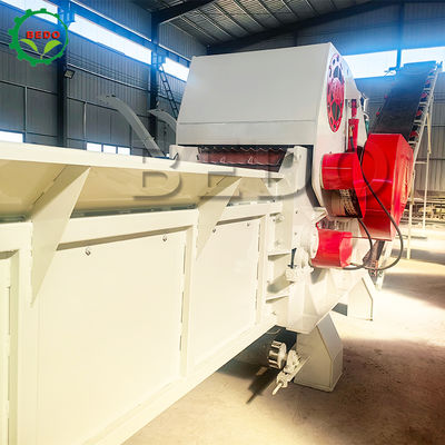Αυτοτροφοδοτική μηχανή θραύσης ξύλου 235HP 700x400mm Inlet Heavy Duty Chipping Industrial Drum Shredder